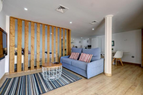 Modern independent studio apt in luxury villa